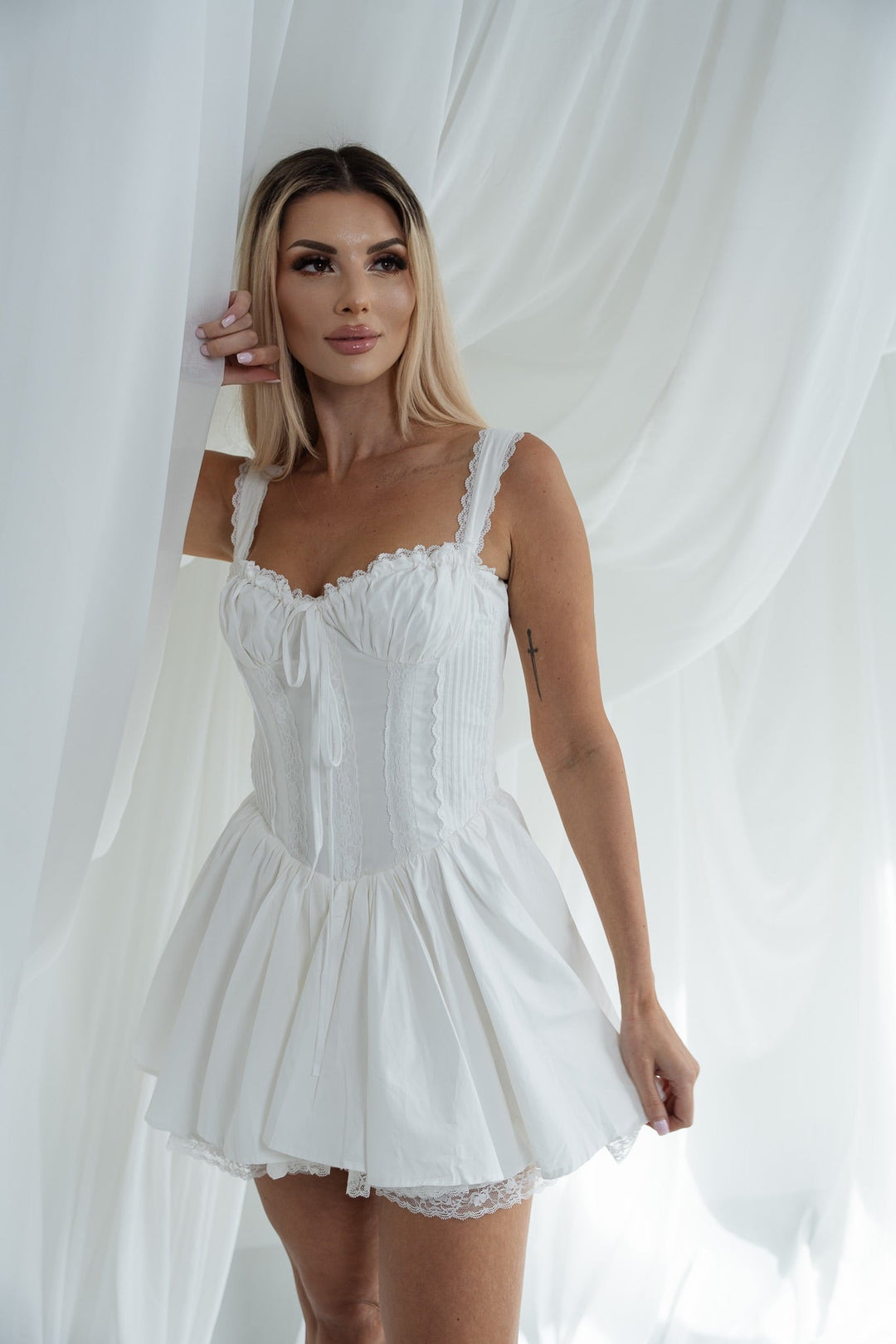 Ivy™ | Elegant Corset Lace Dress