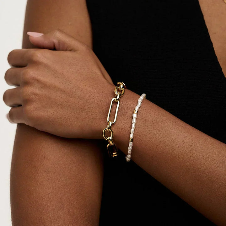 Link™ | 16K Gold T-Bar Bracelet