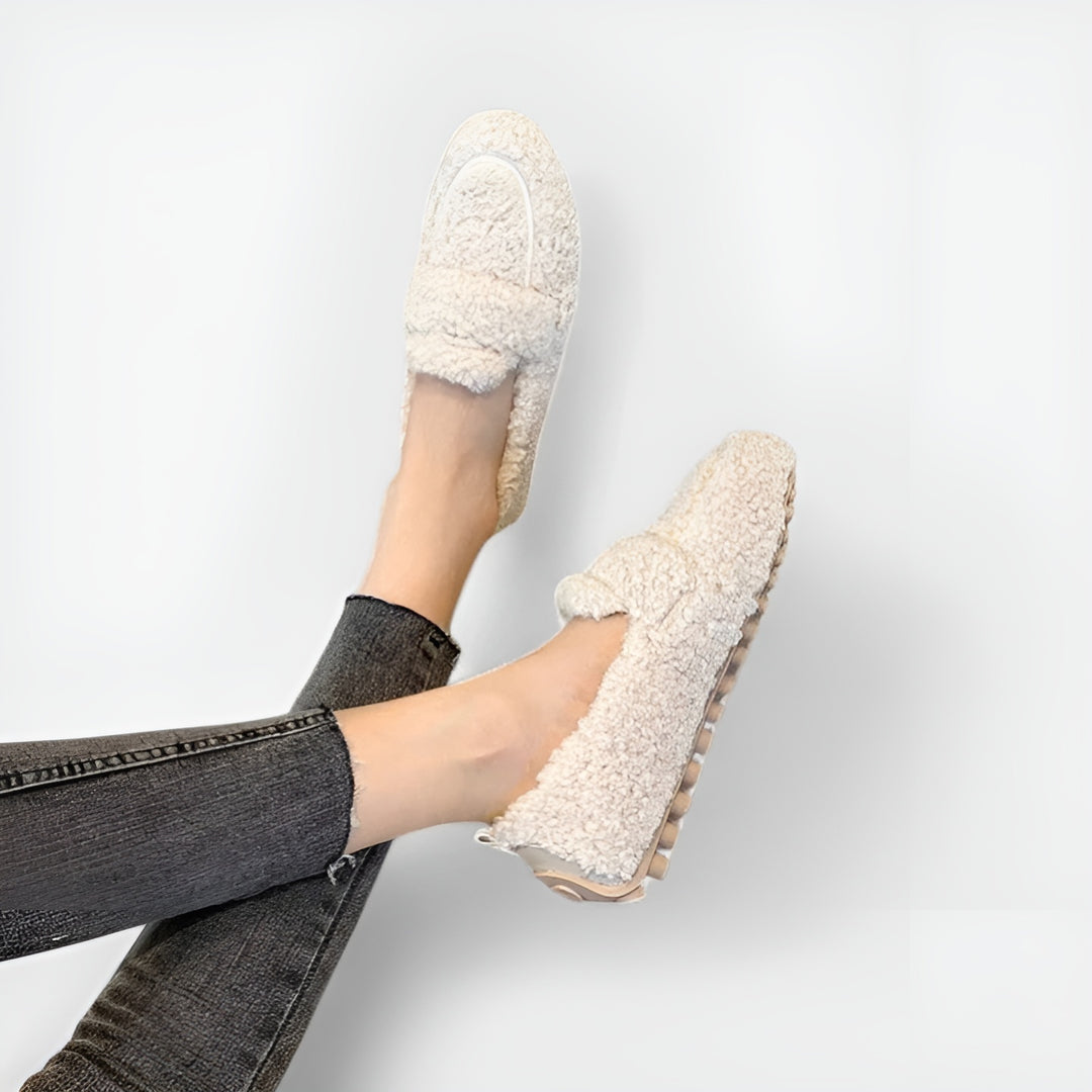 Erin™ | Warm Slippers with Elegant Design