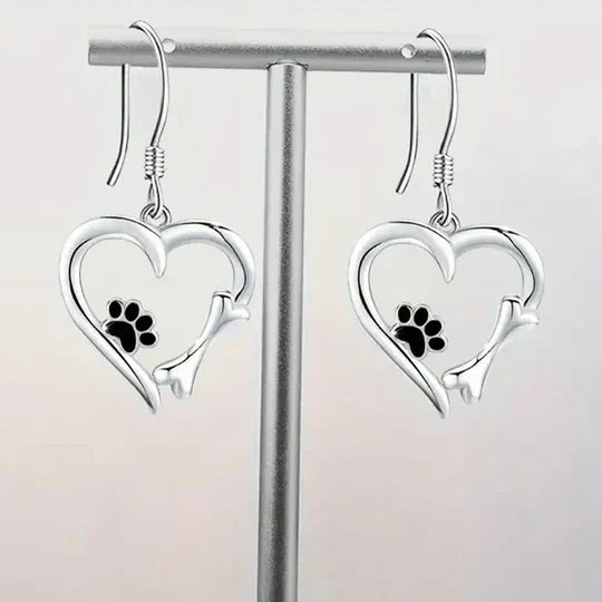 Yaritza™ – Silver Paw & Heart Dangle Earrings